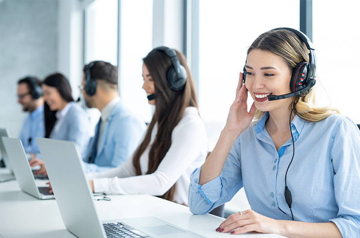 Senhoras num contact center